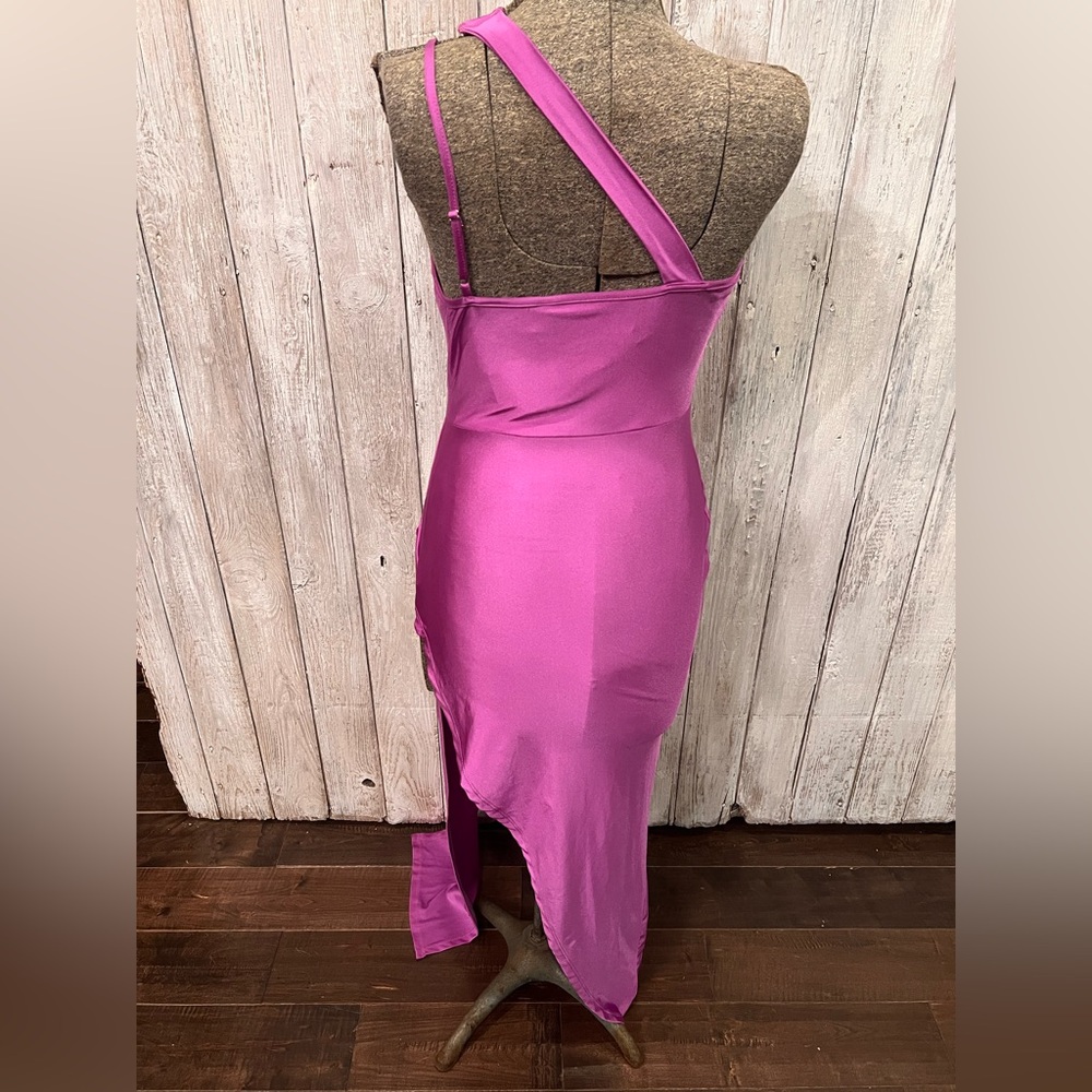 Elegant Pink Asymmetrical Dress - Picture 2 of 9
